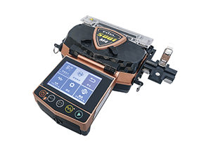 ドロップ対応4心融着接続機（S001M4D）の製品画像